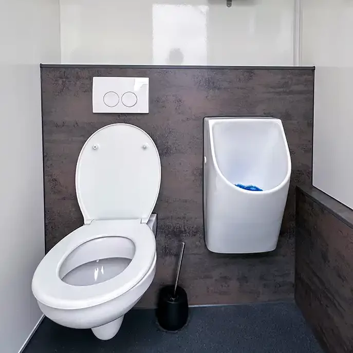 WC Box Mini Innenansicht (eine Toilette und ein Urinal)